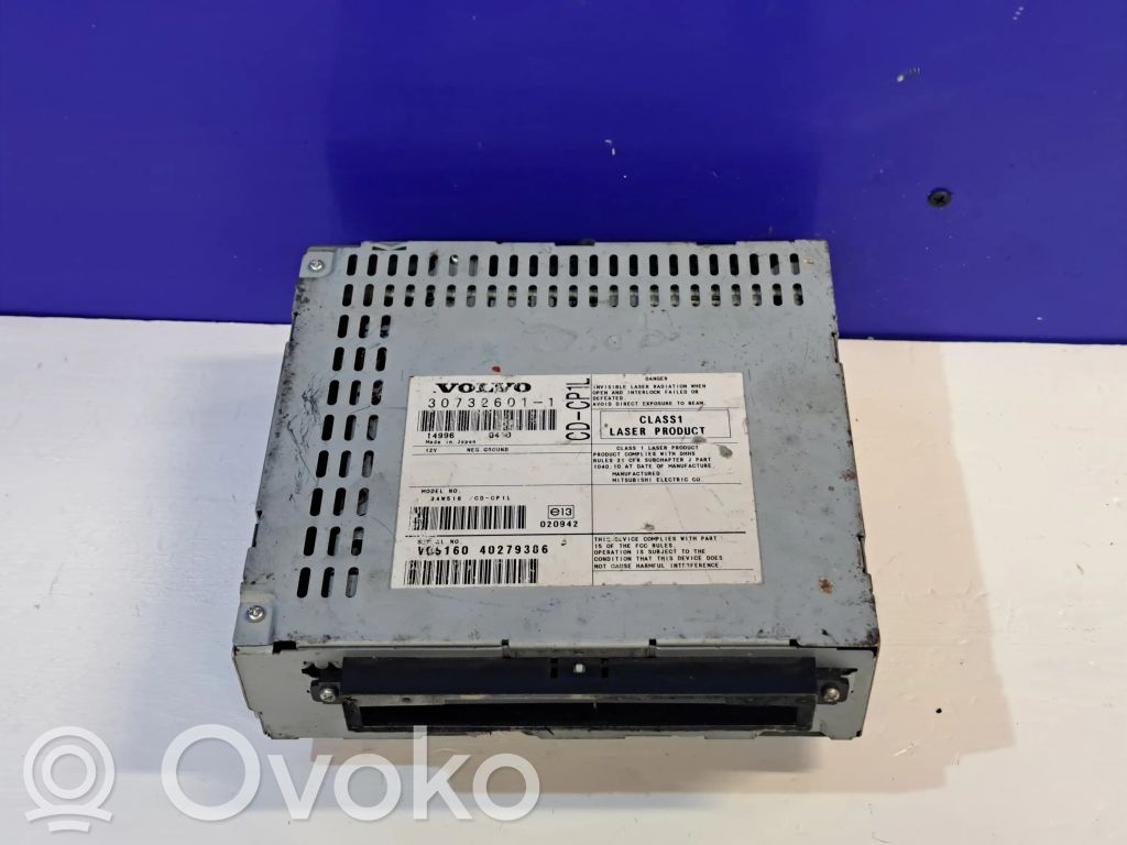 Volvo S40 Sound amplifier 