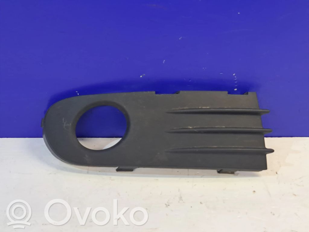 Volvo V50 Etusumuvalon ritilä 