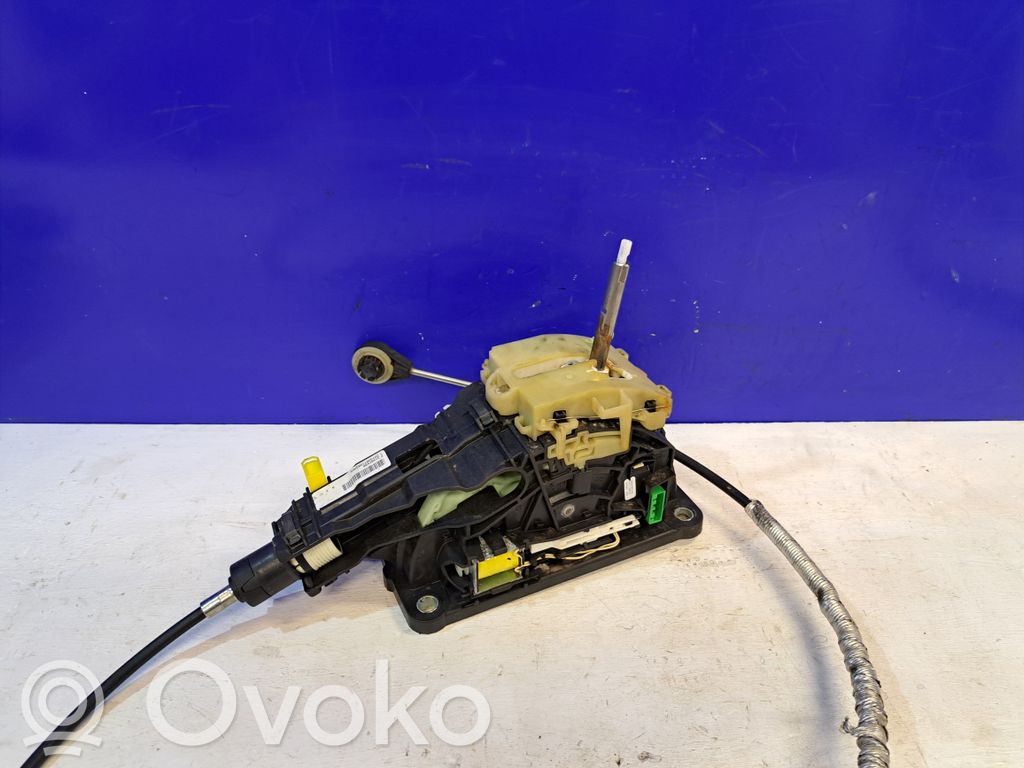 Volvo S60 Gear shifter/selector 