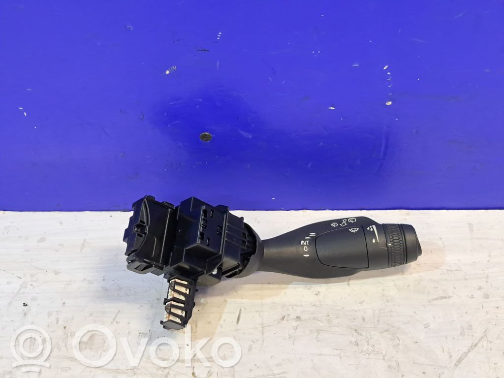 Volvo XC60 Wiper control stalk 