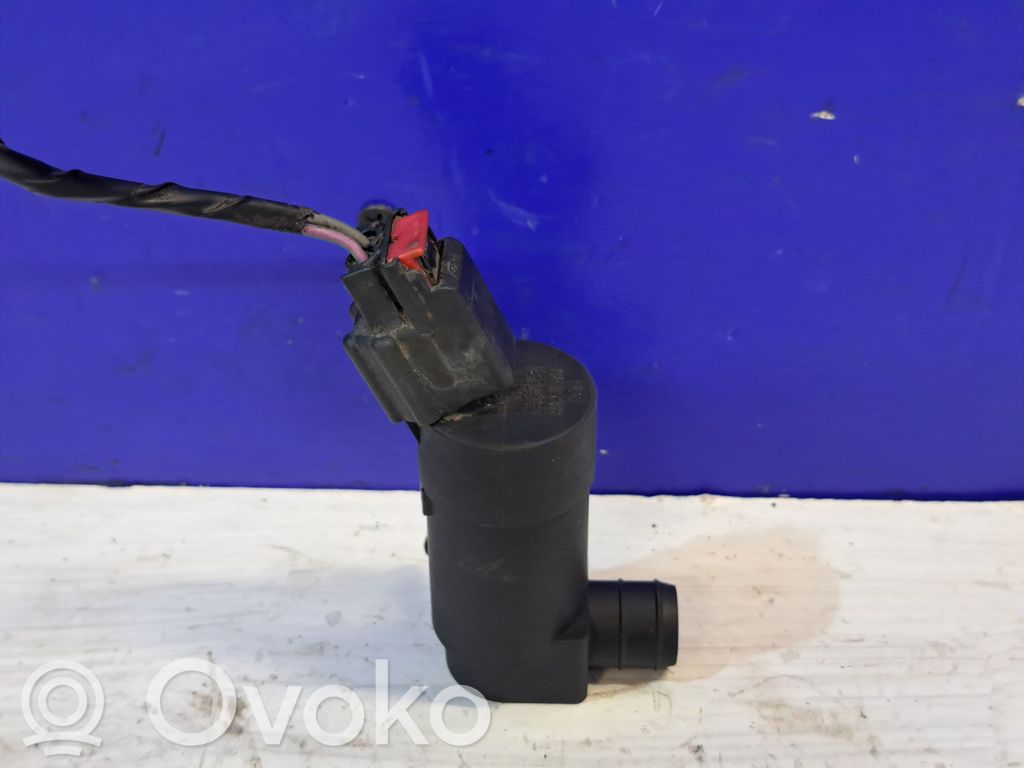 Volvo S80 Windscreen/windshield washer pump 
