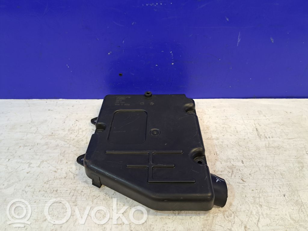 Volvo XC60 Fuse box cover 