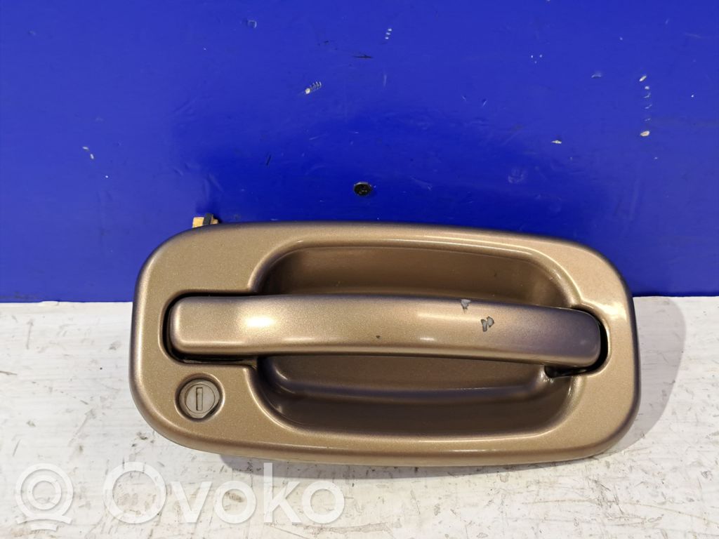 Chevrolet Tahoe Manecilla externa puerta delantera 
