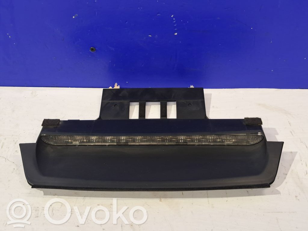 Volvo S60 Third/center stoplight 
