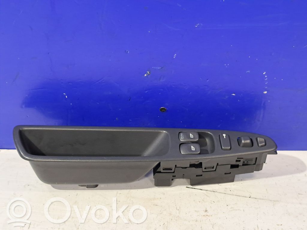 Volvo S40, V40 Przyciski szyb 