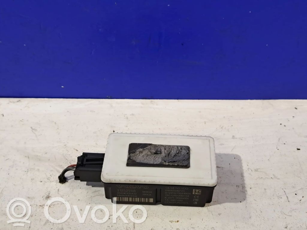 Volvo V70 Door central lock control unit/module 