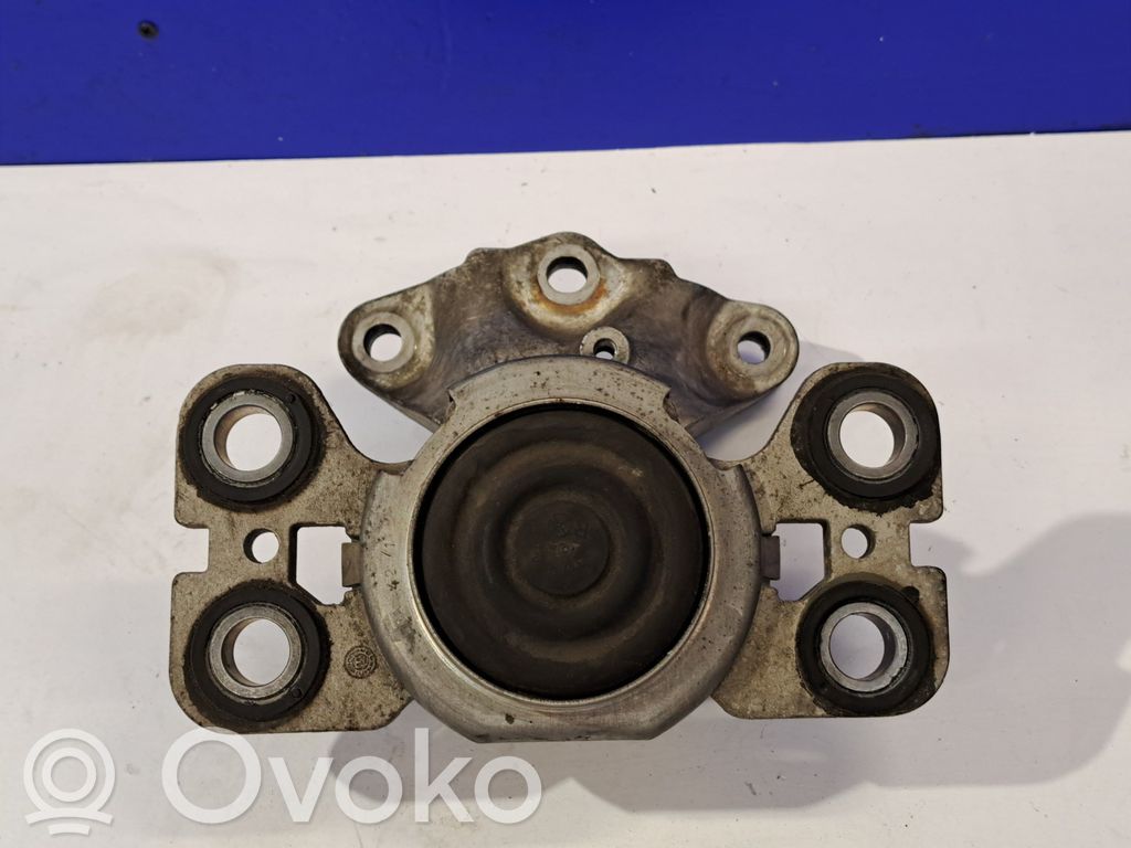 Engine mount bracket   31401308