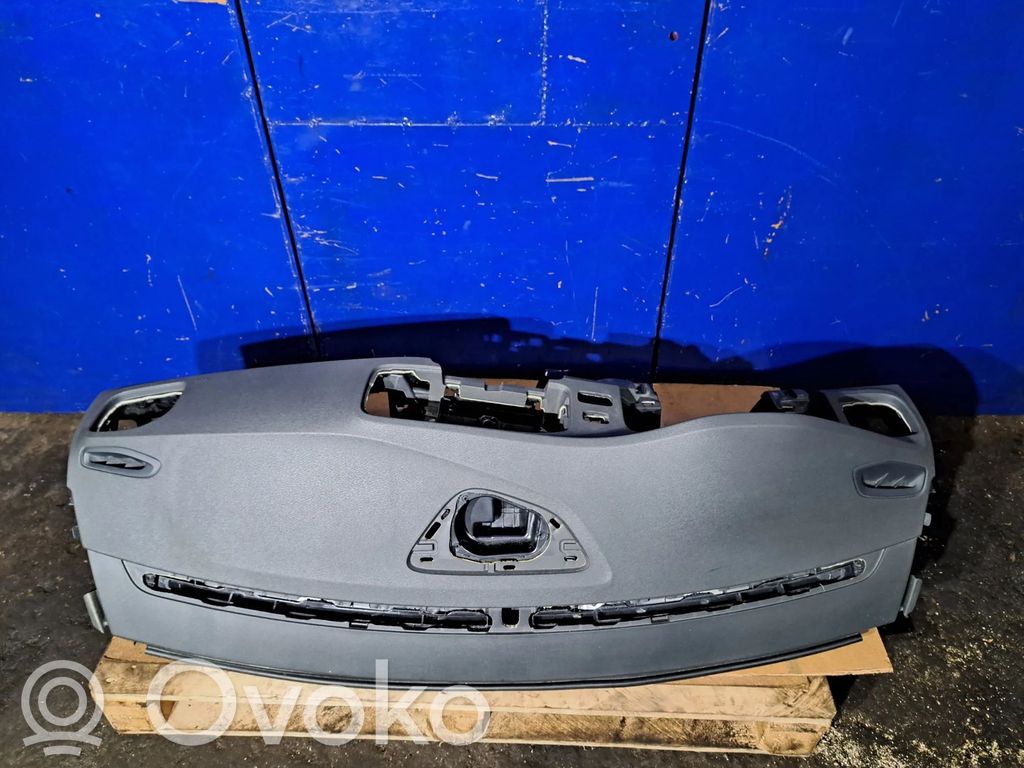 Volvo S60 Panelis 