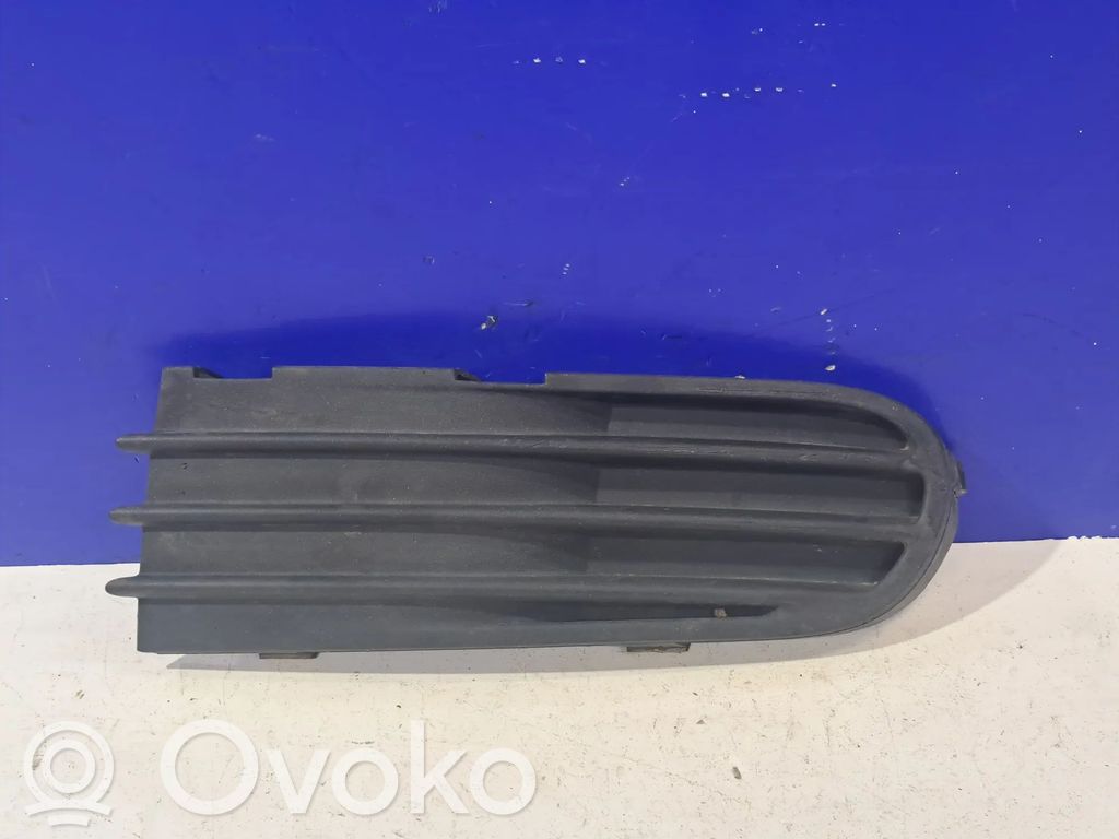 Front grill   30657009