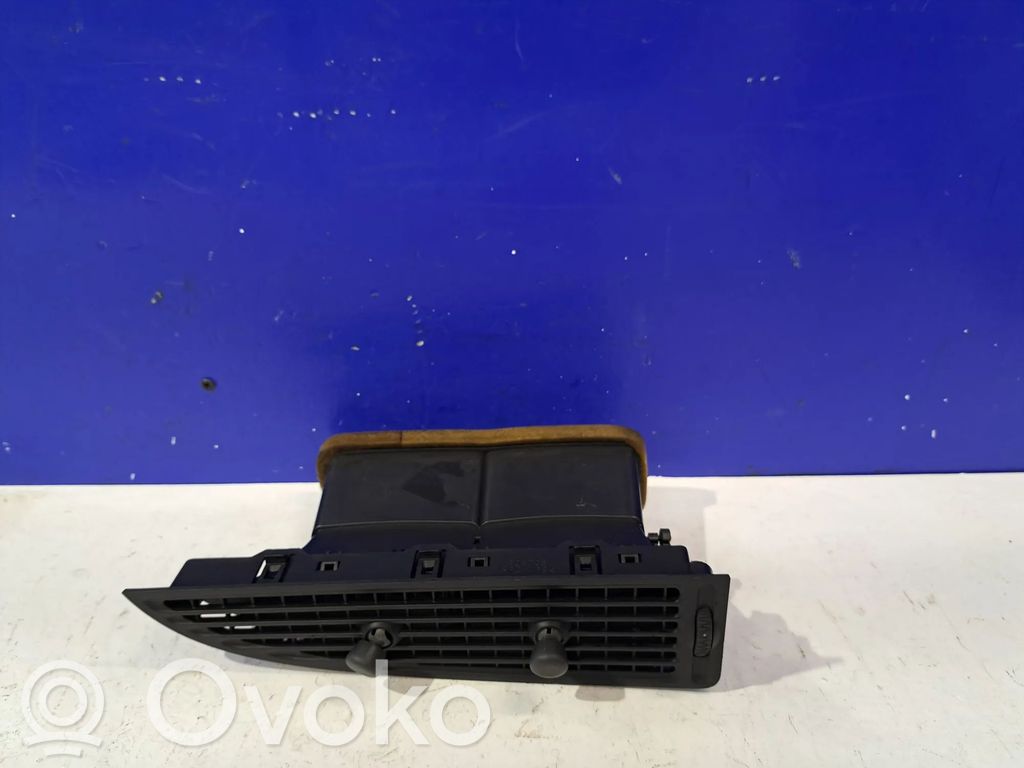 Saab 9-3 Ver1 Lango oro grotelės 