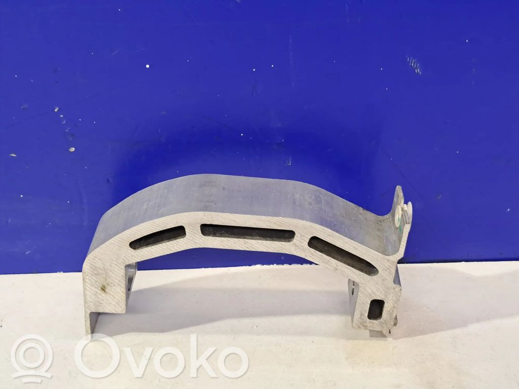 Polestar 2 Engine mounting bracket 