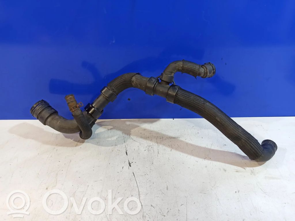 Volvo V60 Engine coolant pipe/hose 