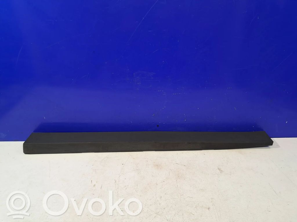 Polestar 2 Etuoven lista (muoto) 