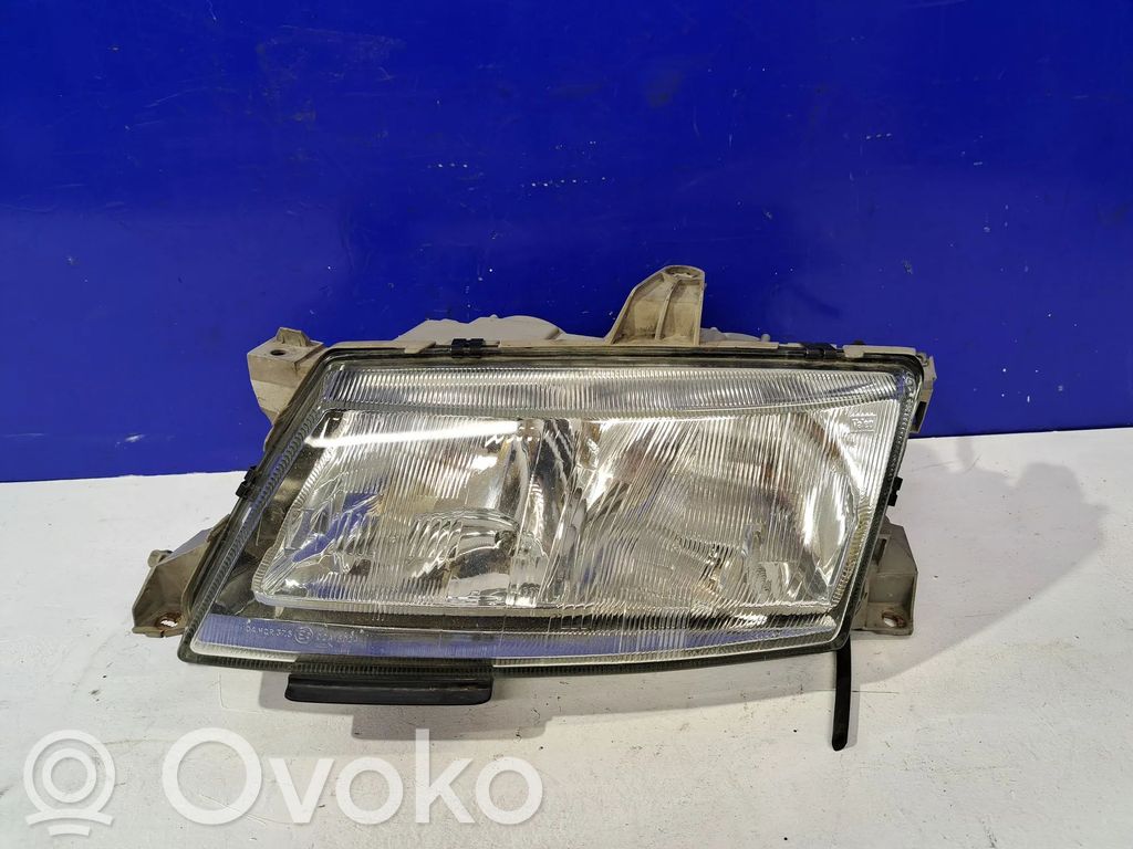 Headlight/headlamp   4832457,5284450
