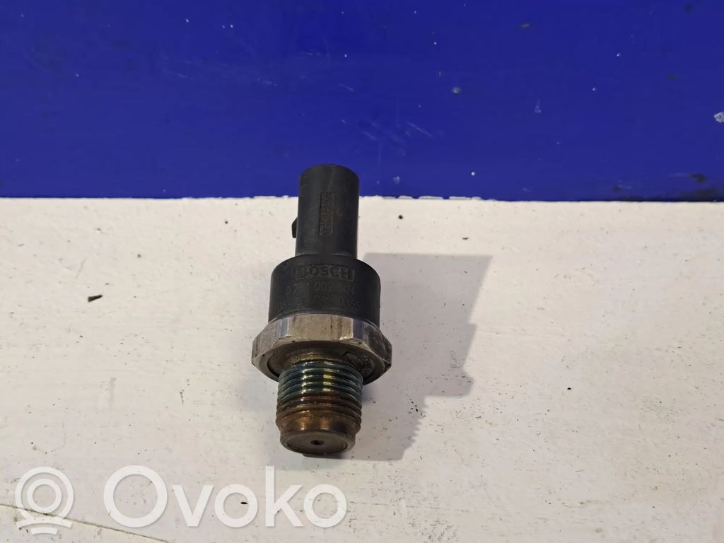Mercedes-Benz E W211 Sensor de presión de combustible 