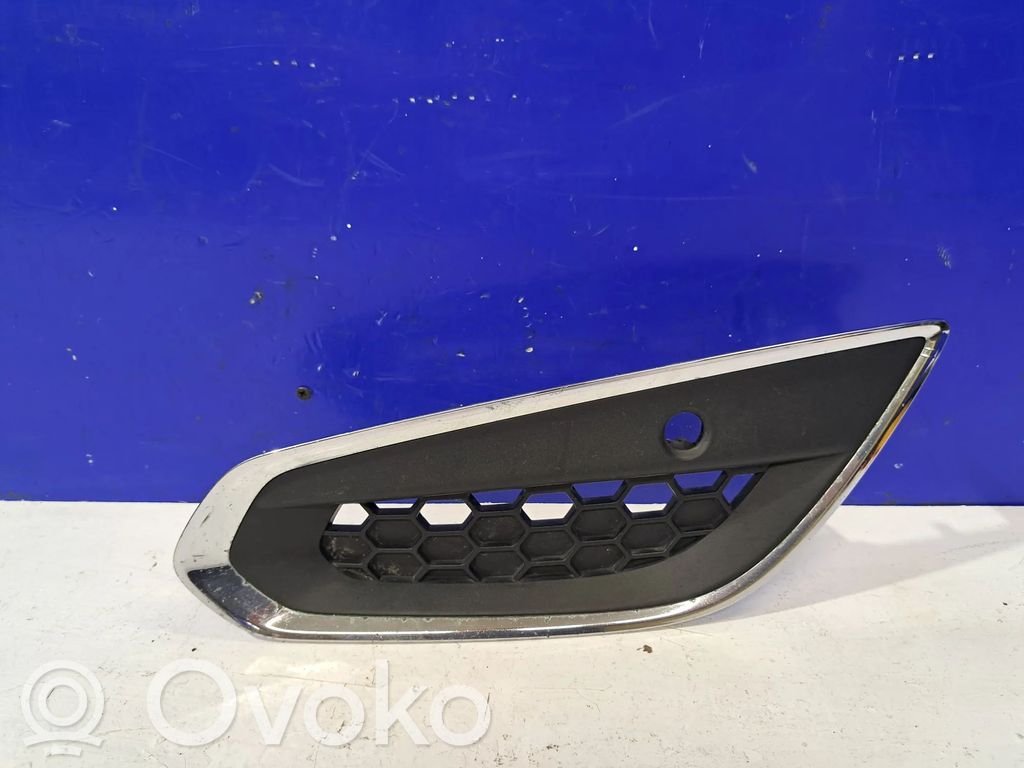 Volvo V60 Priekšējais režģis 