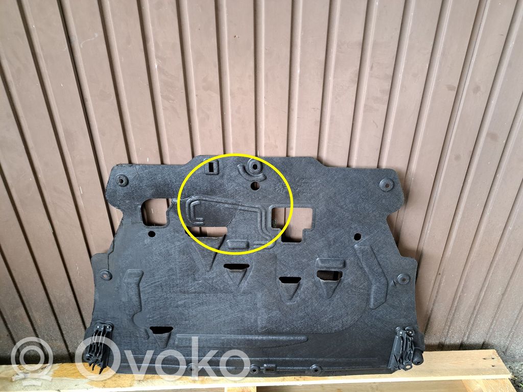 Volvo V60 Front bumper skid plate/under tray 