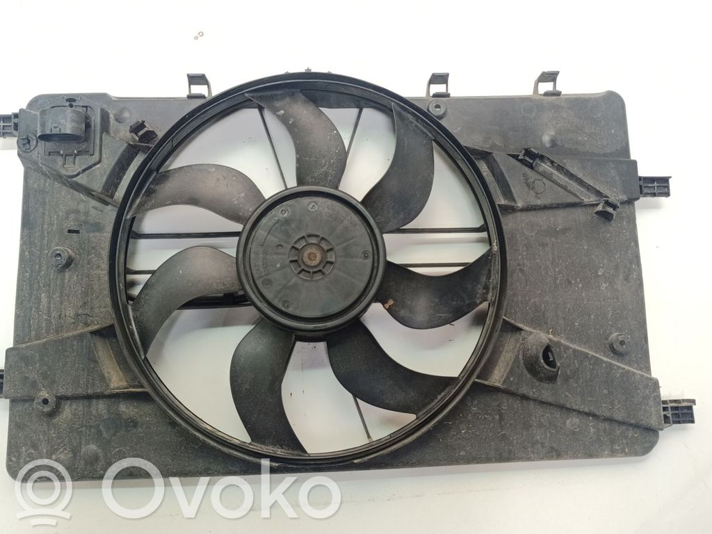 Opel Astra J Aušinimo skysčio radiatorius 