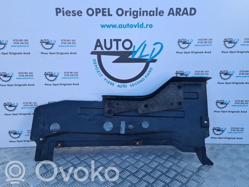 Opel Zafira C Moottorin alustan välipohjan roiskesuoja 