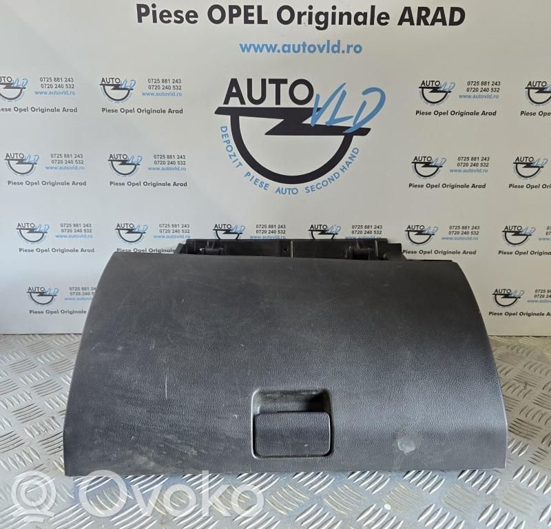 Opel Antara Juego guantera 