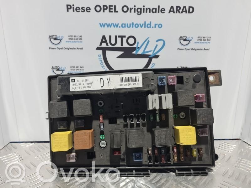 Opel Astra H Sicherungskasten komplett 