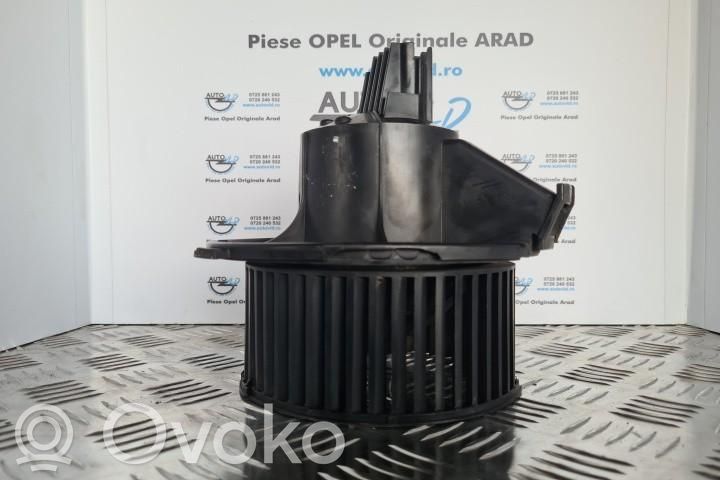 Opel Zafira B Ilmastointilaitteen läpän käyttölaite/moottori (A/C) 