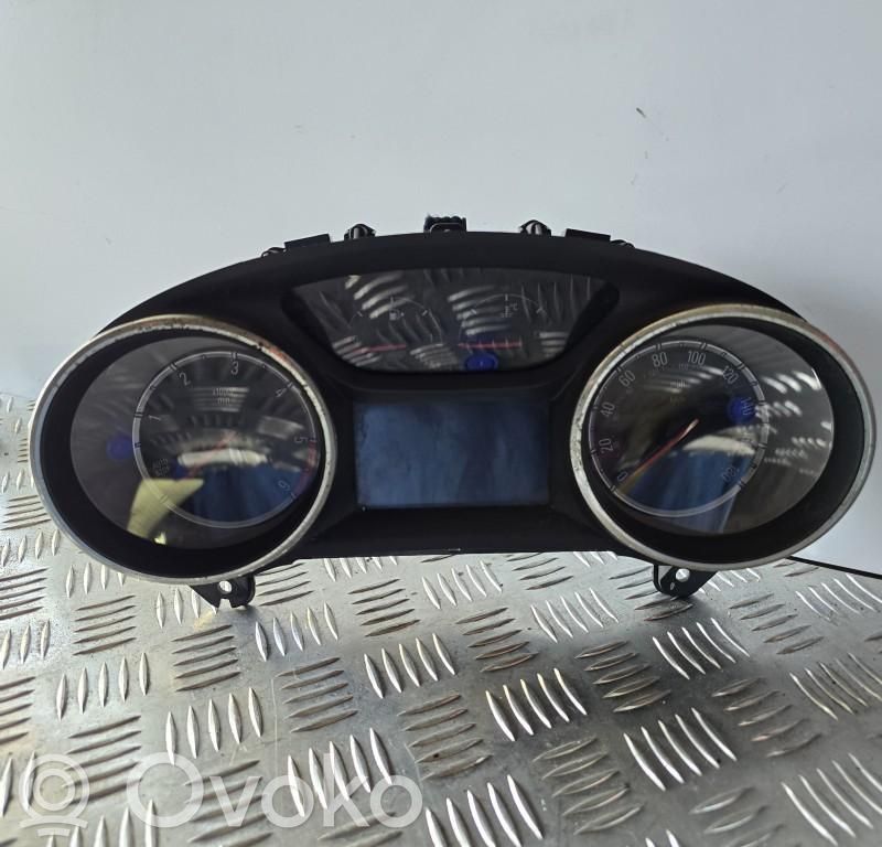 Clock   39113829