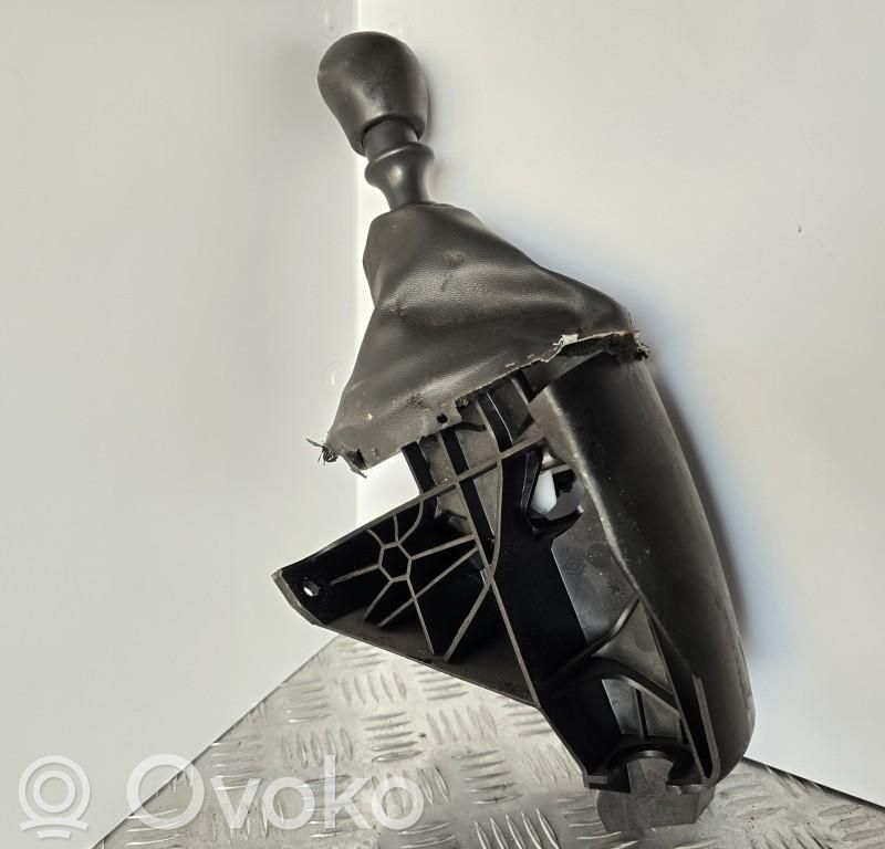 Opel Vivaro Palanca de cambios 