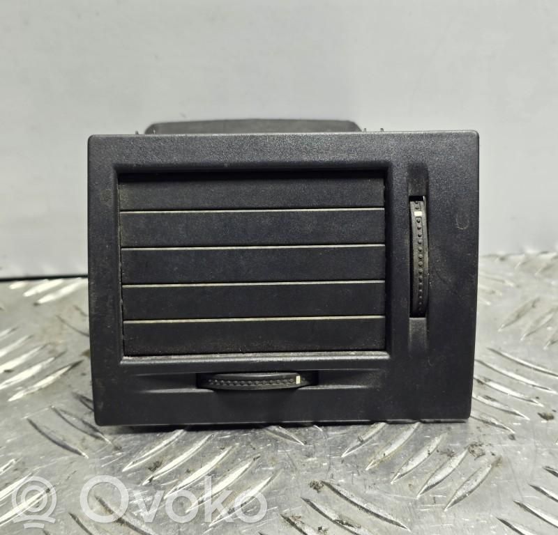 Opel Meriva A Air vent grill in roof 