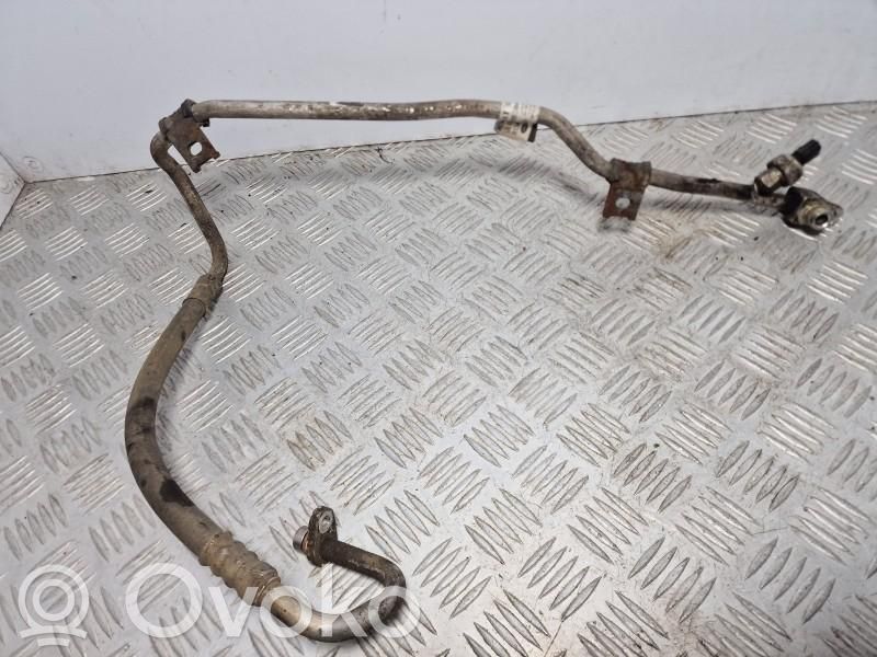Opel Vivaro Ilmastointilaitteen putki (A/C) 