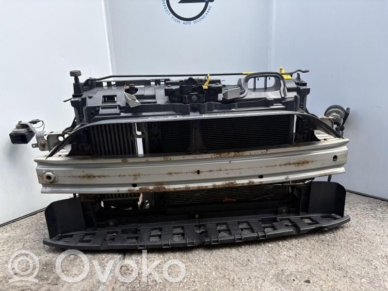 Ford B-MAX Variklio skyriaus pertvara 