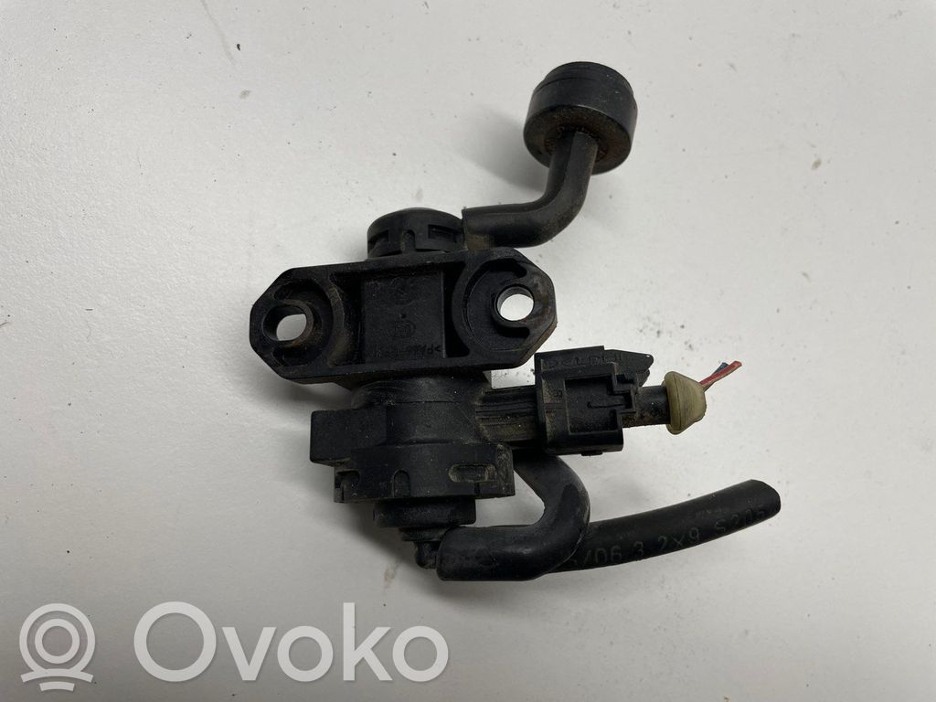 Opel Signum Zawór podciśnienia / Elektrozawór turbiny 