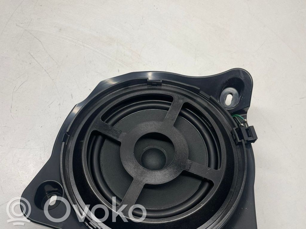 Mercedes-Benz E W213 Front door speaker 