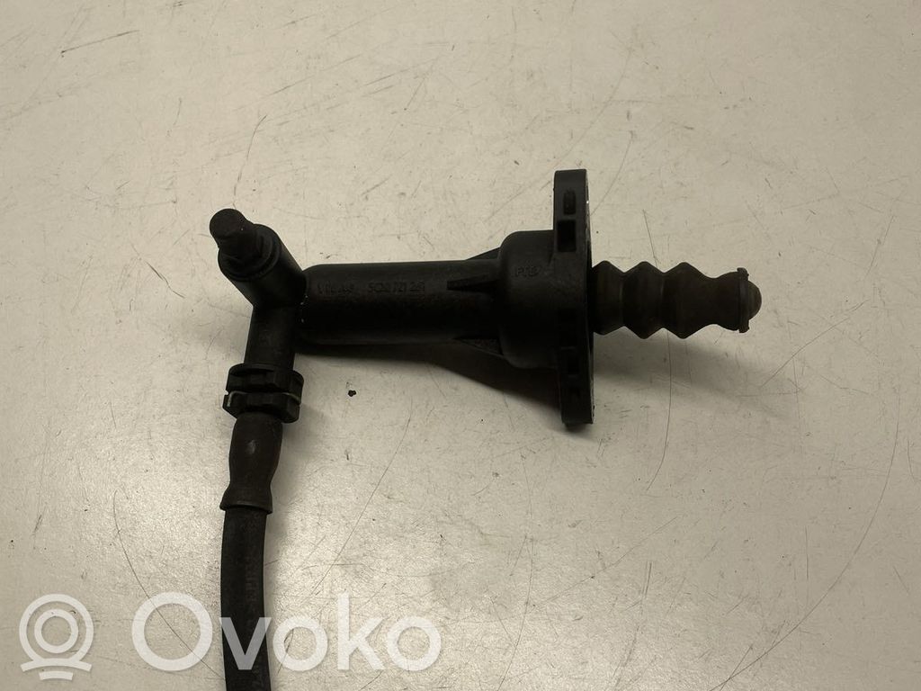 Volkswagen Golf VII Kytkimen apusylinteri 