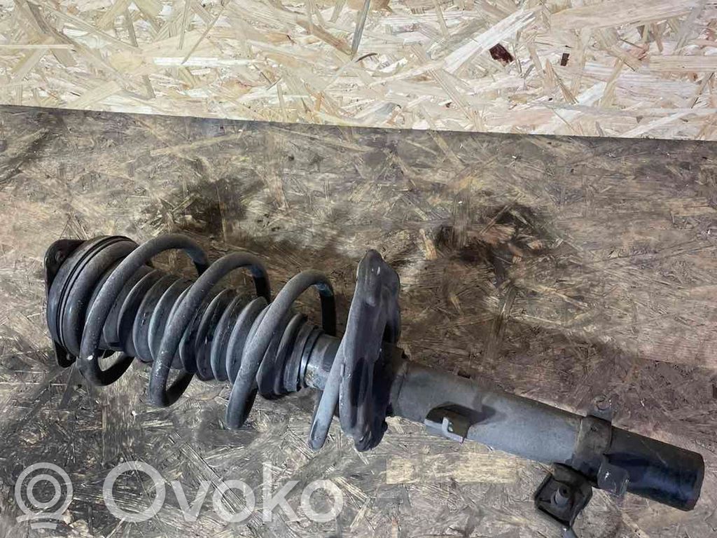 Nissan X-Trail T32 Front shock absorber with coil spring 