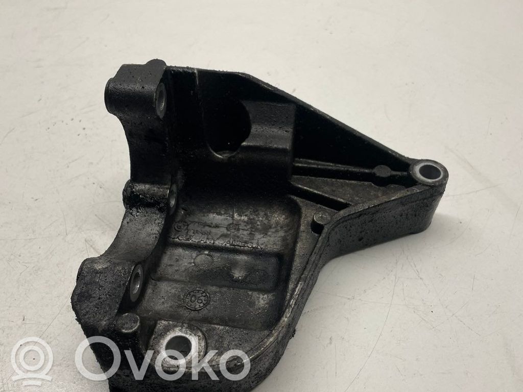 BMW 3 E90 E91 Power steering pump mounting bracket 
