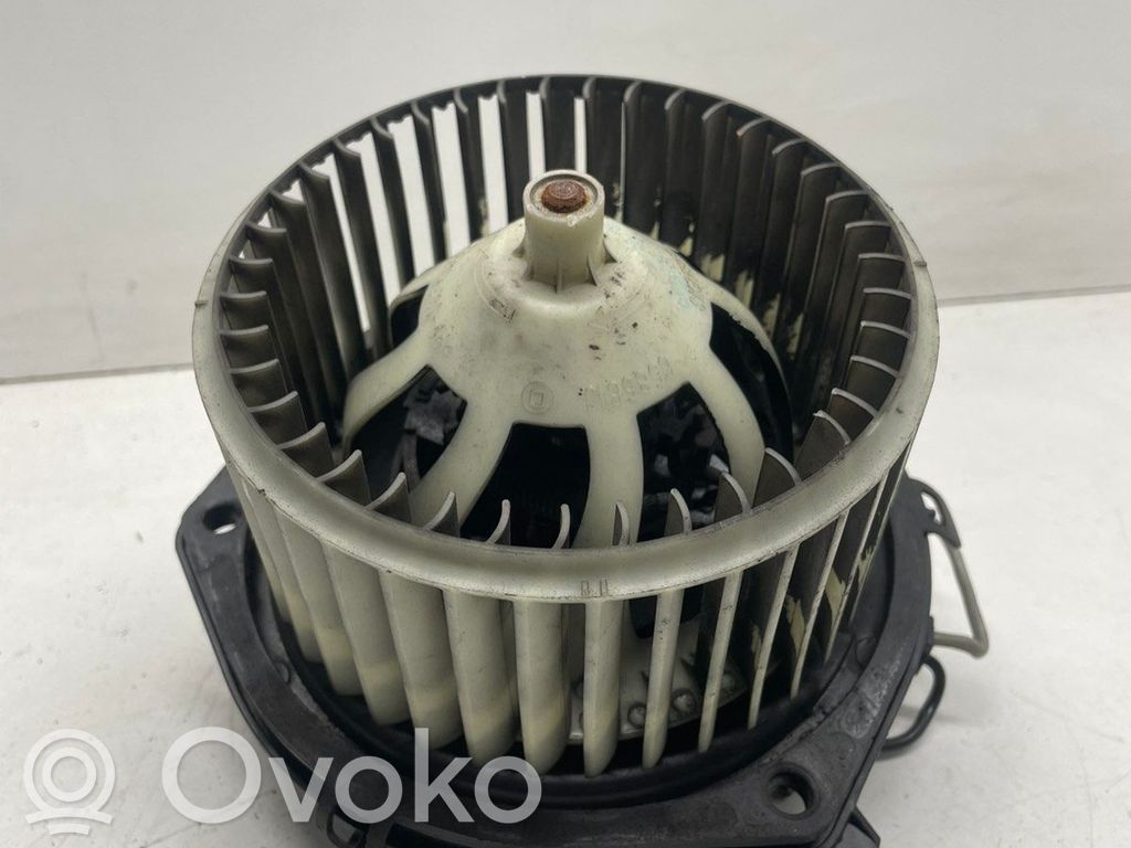 Iveco Daily 3rd gen Mazā radiatora ventilators 