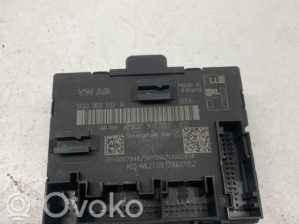 Volkswagen Golf VII Door control unit/module 