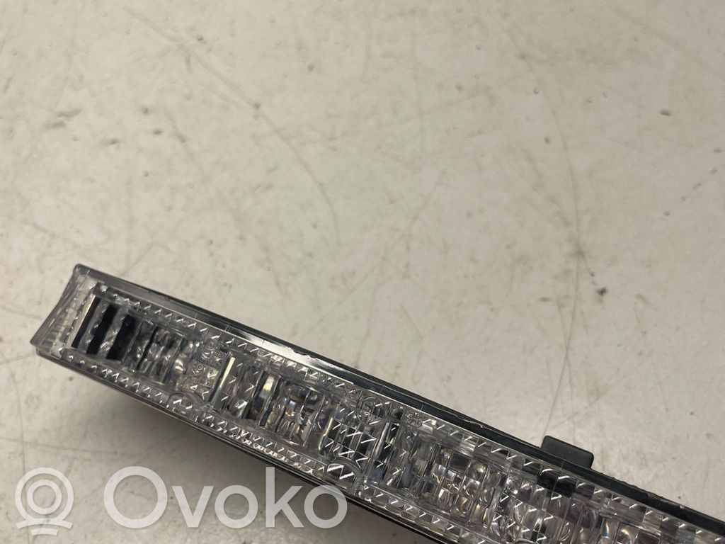 Toyota Auris E180 Papildomas stop žibintas 