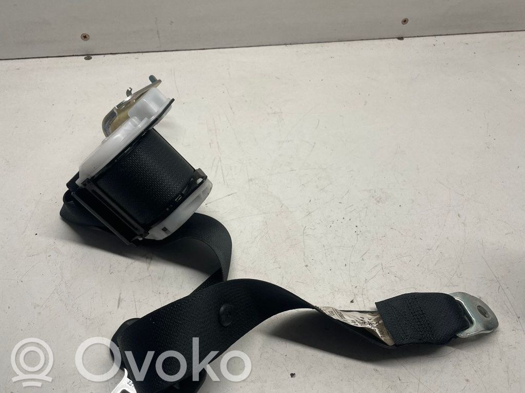 Toyota Auris E180 Cinturón trasero 