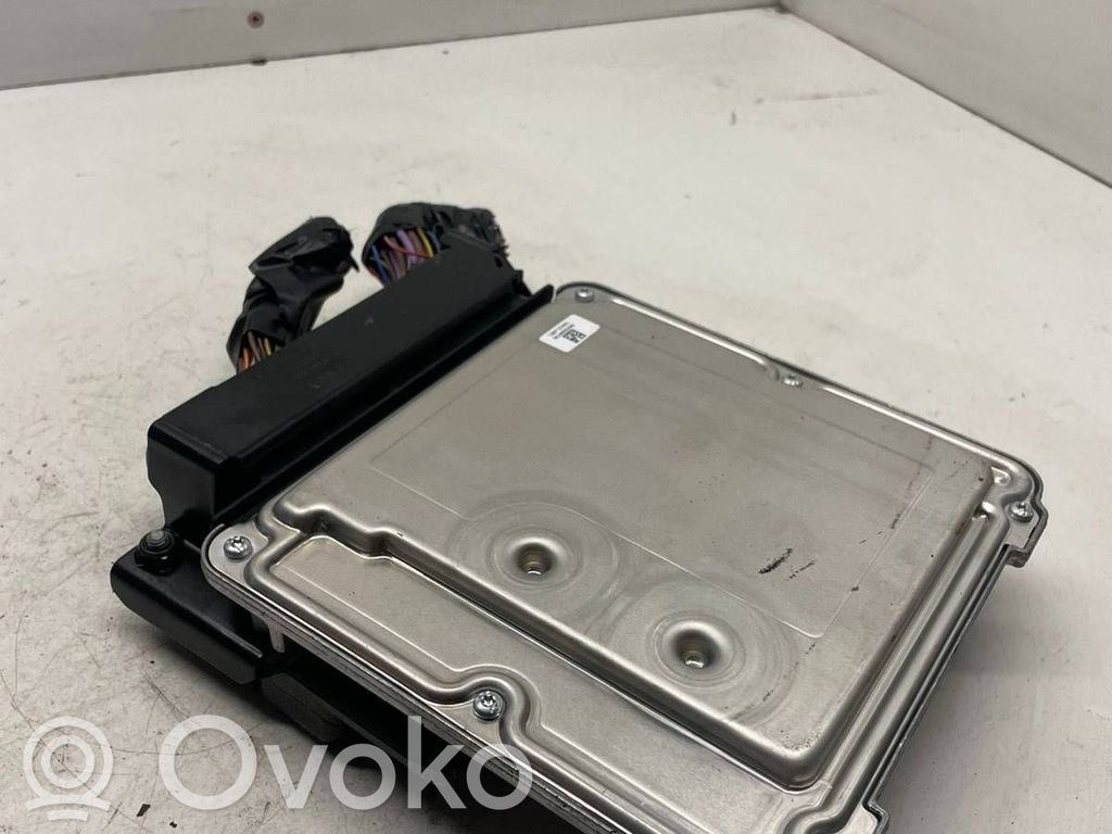 Audi A5 8T 8F Engine control unit/module 