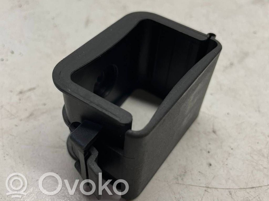 BMW 3 F30 F35 F31 Inne elementy wykończenia bagażnika 