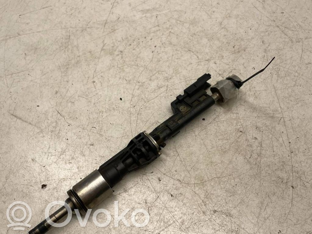 BMW X5 E70 Fuel injector 
