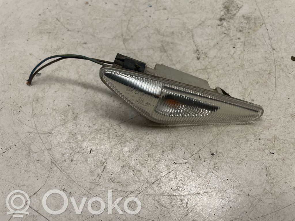 BMW X5 E70 Front fender indicator light 