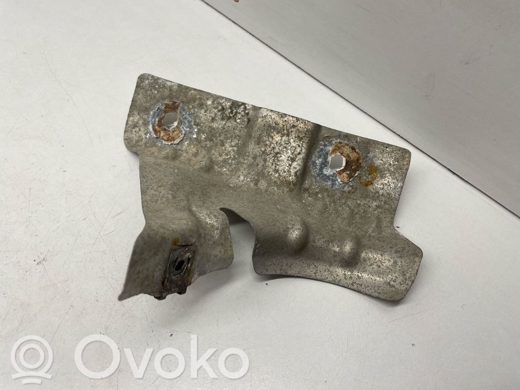 Other engine part   7183044