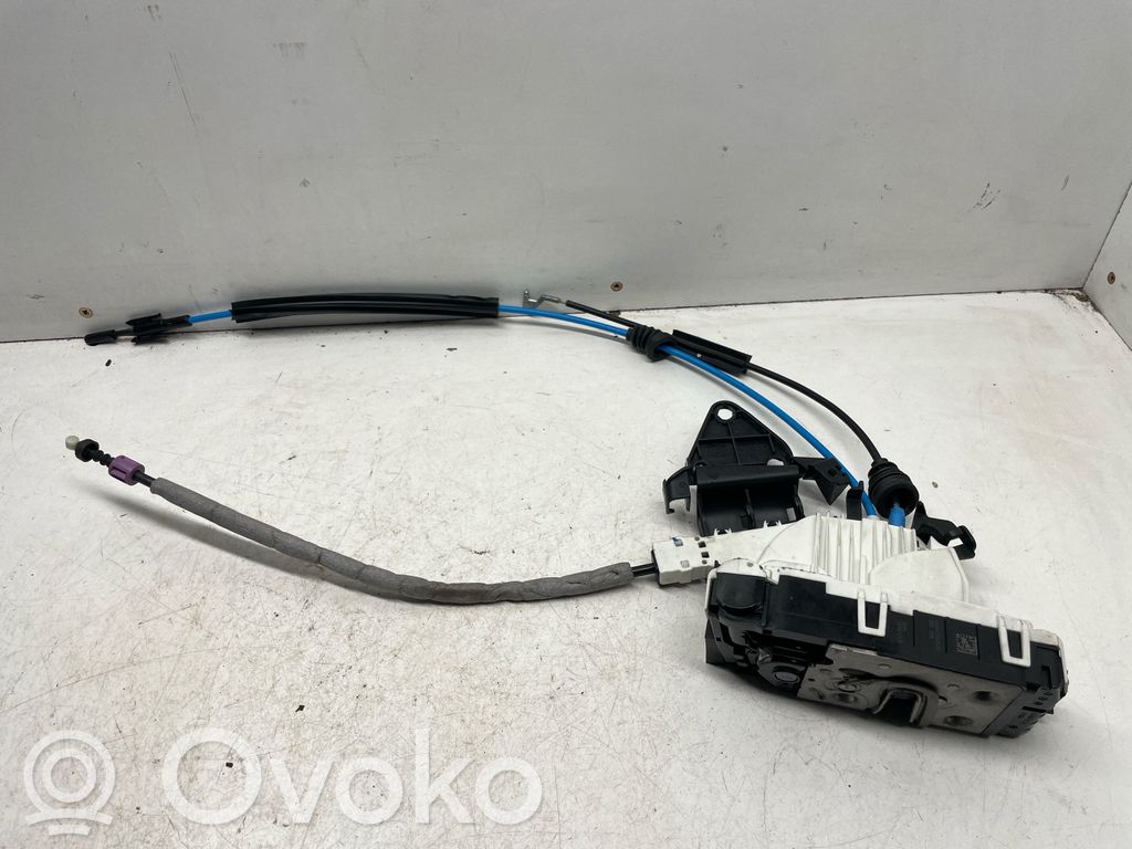 Mercedes-Benz C W204 Takaoven lukko 