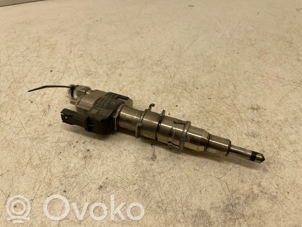 BMW 5 F10 F11 Polttoainesuutin 