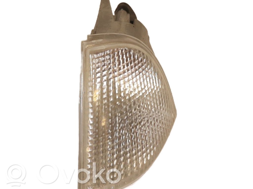 Front fender indicator light   0000630356