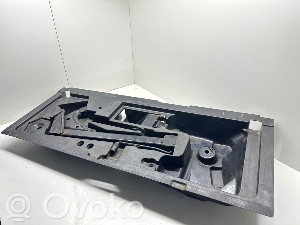 BMW 5 E34 Instrumentu kaste 