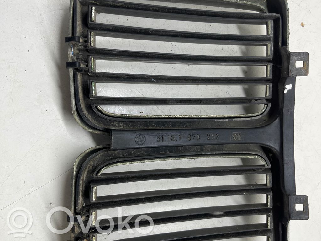 BMW 5 E28 Front grill 